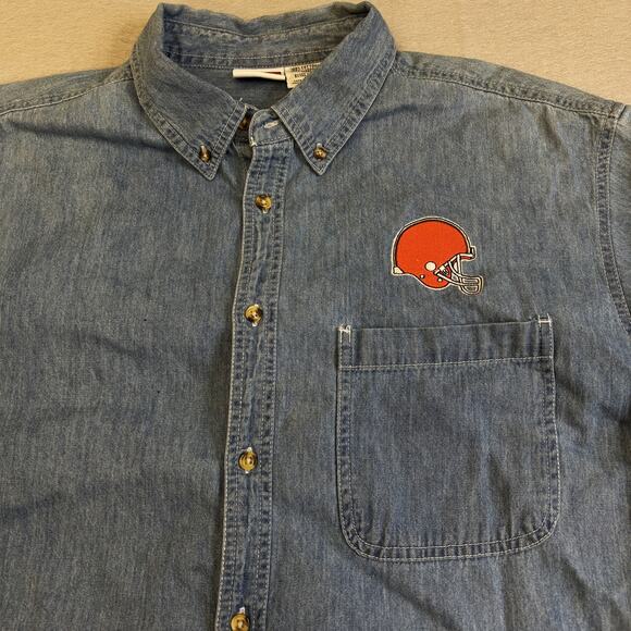 Vtg Cleveland Browns Embroidered Helmet Button Down Shirt Mens XL Blue Denim NFL - Picture 2 of 7
